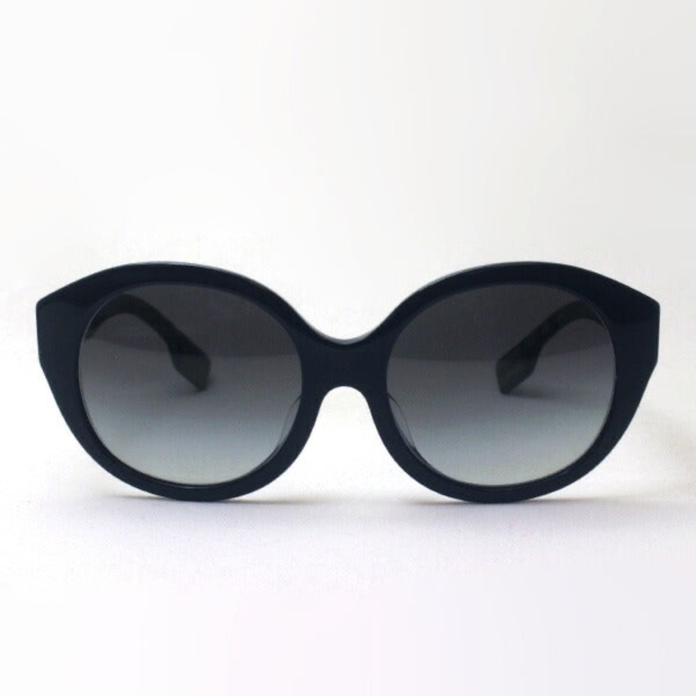 Burberry Black Retro-Inspired Sunglasses